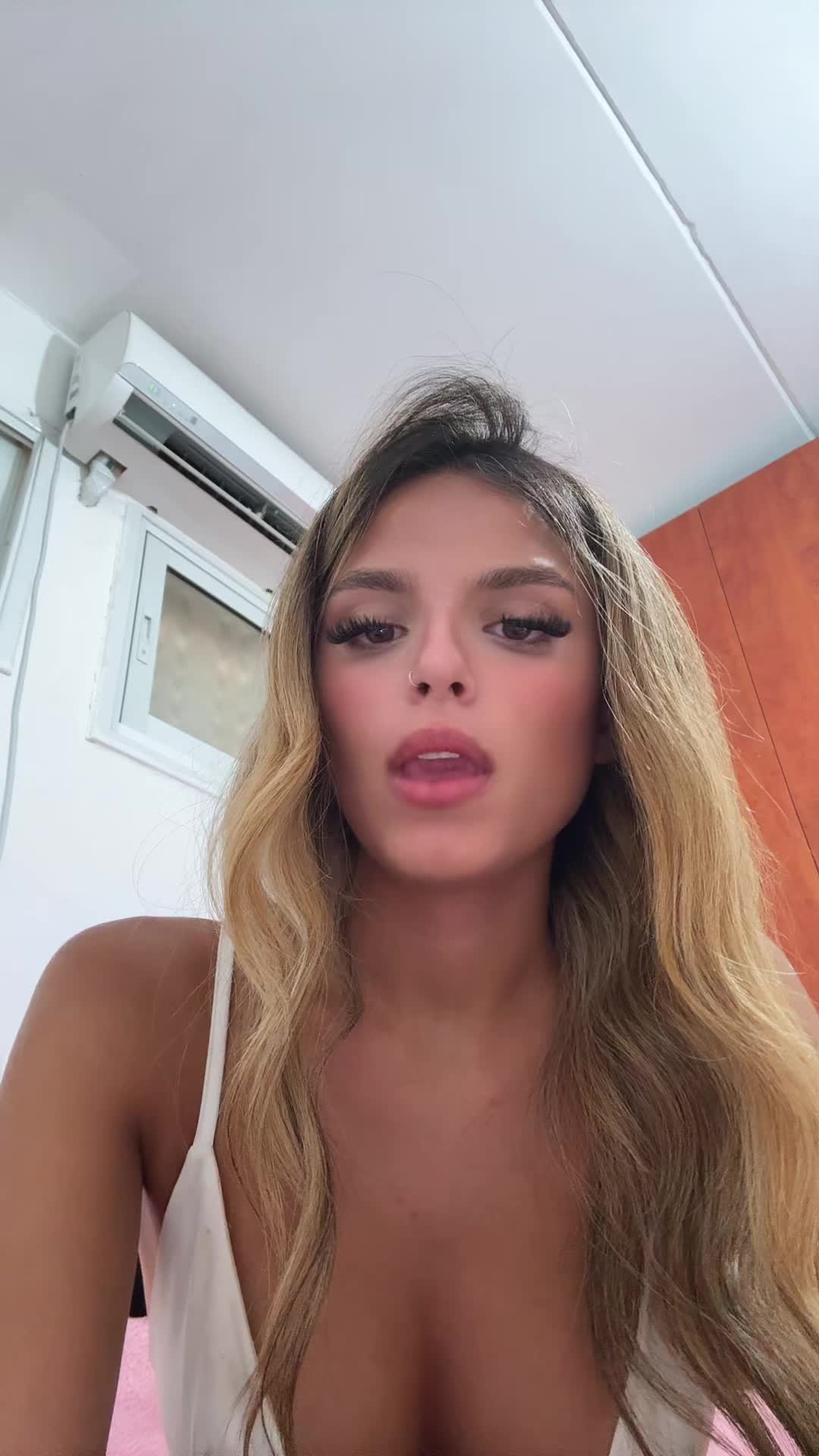 @זאתי עם הלשון הארוכה 🐍