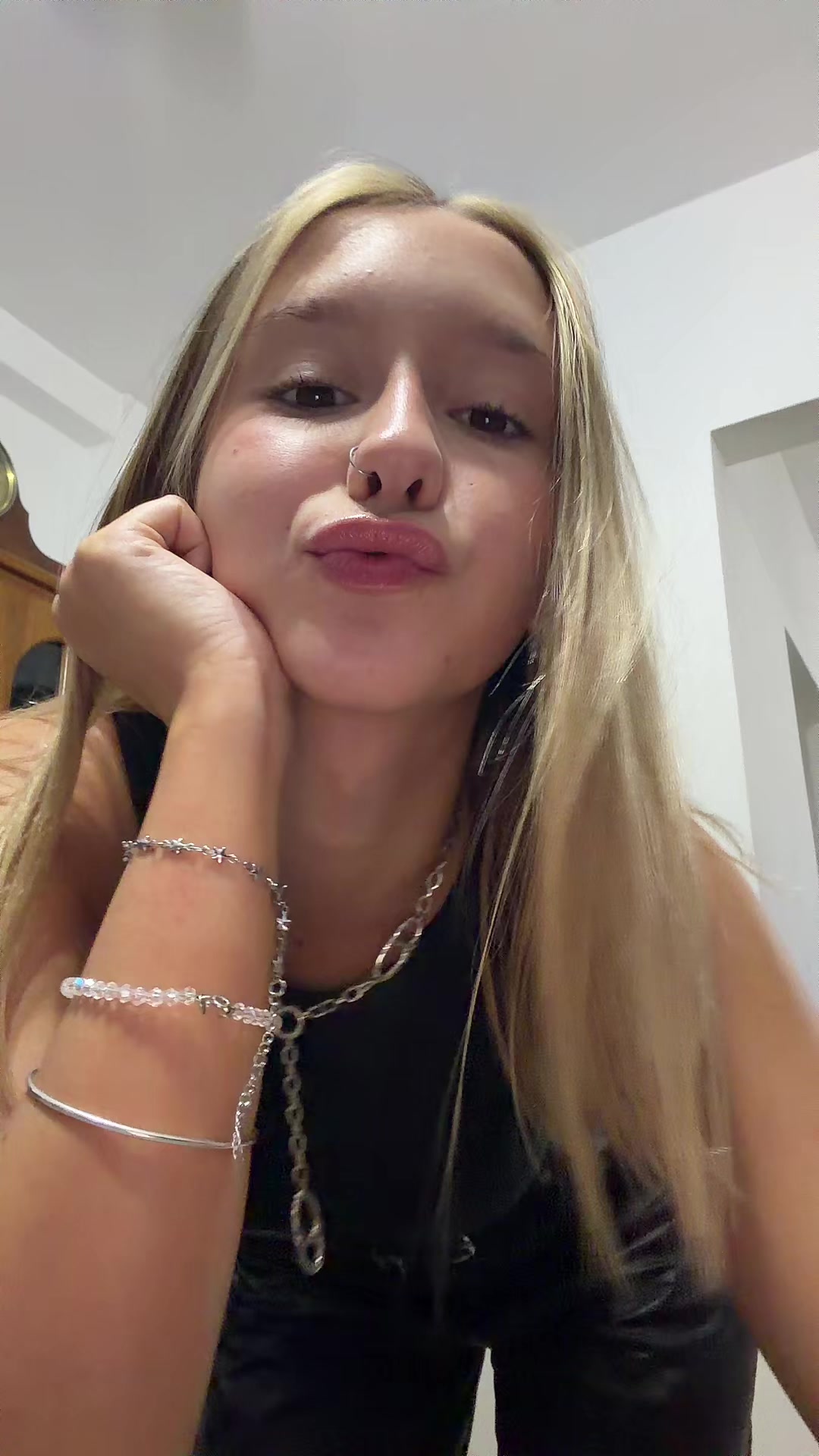 @kikiii