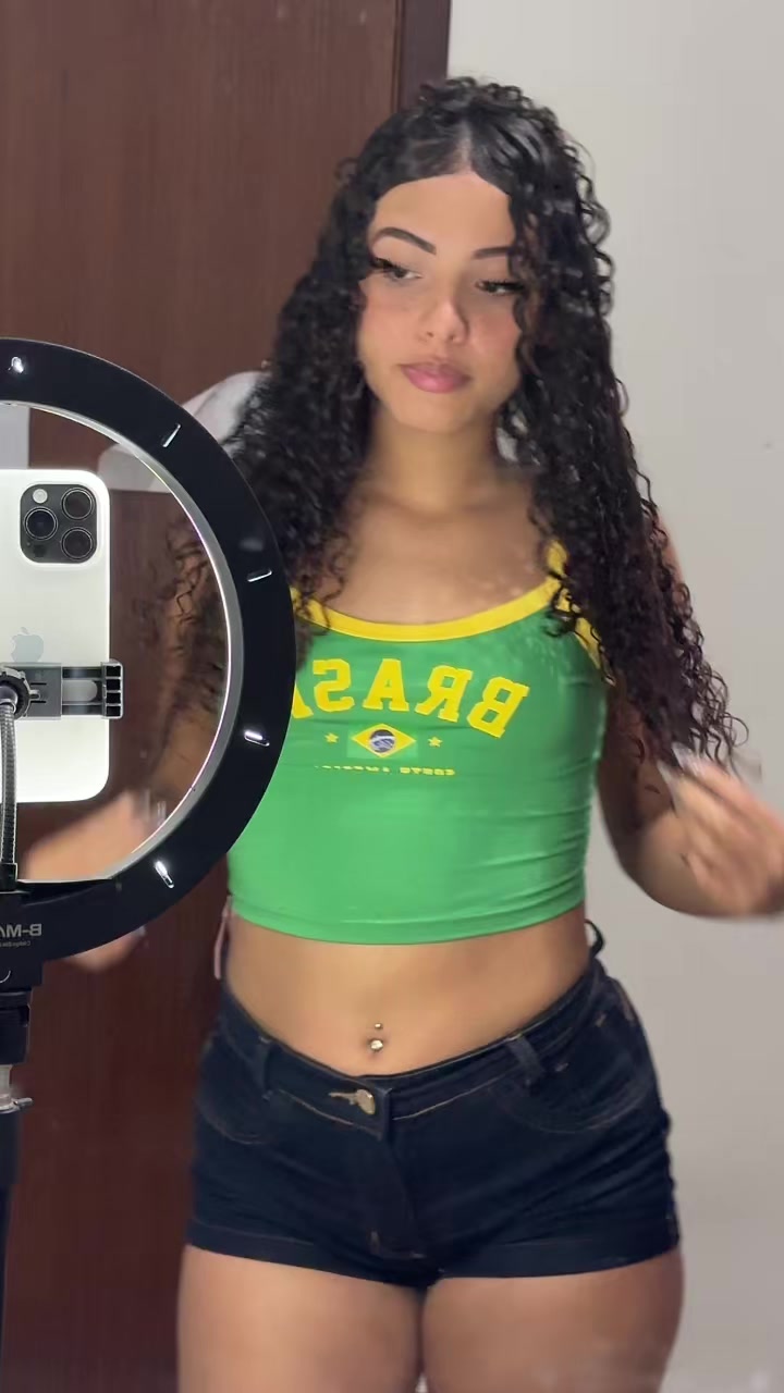 @__vivi.ym