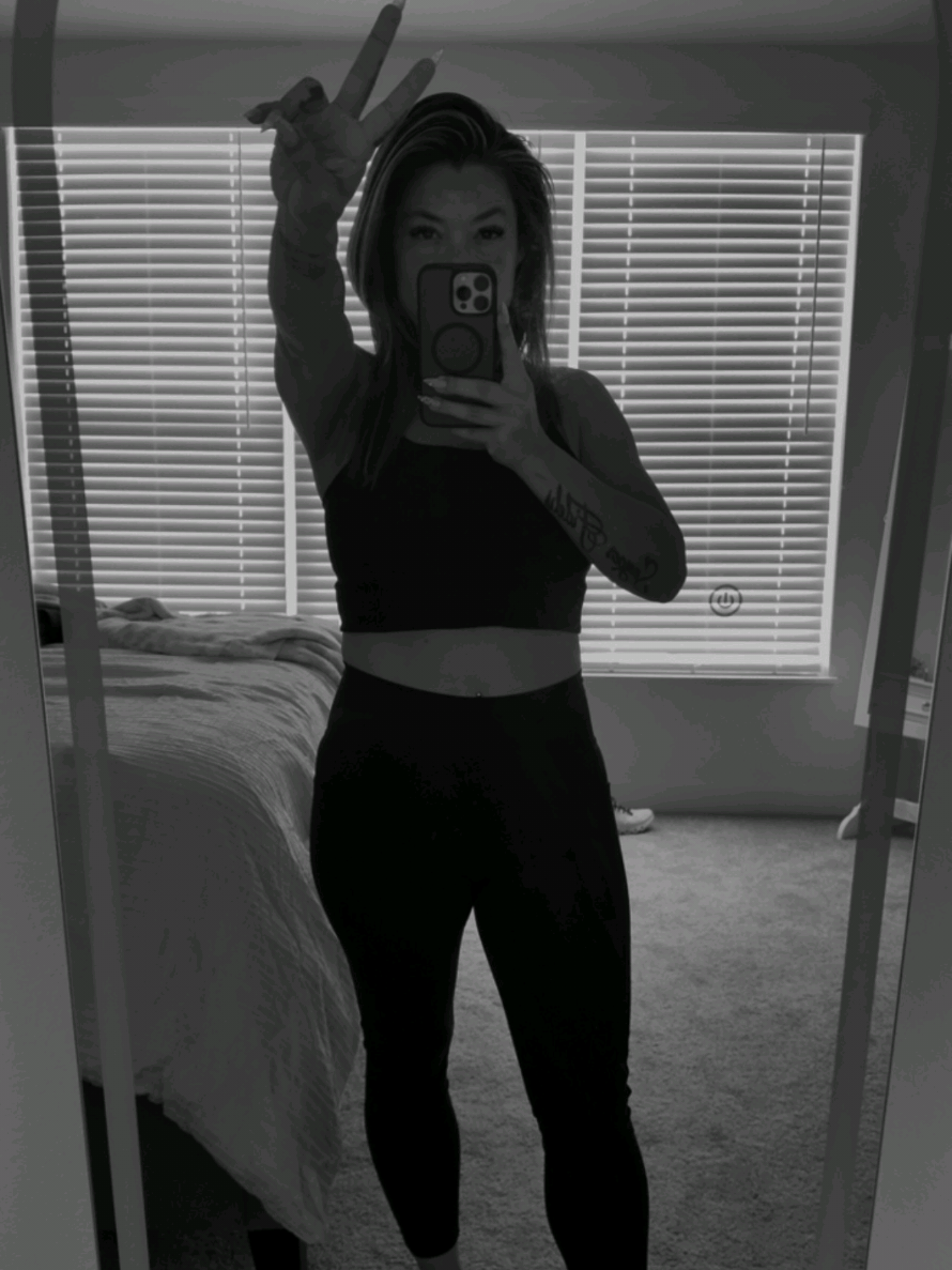@R A Y A N N E ✨️