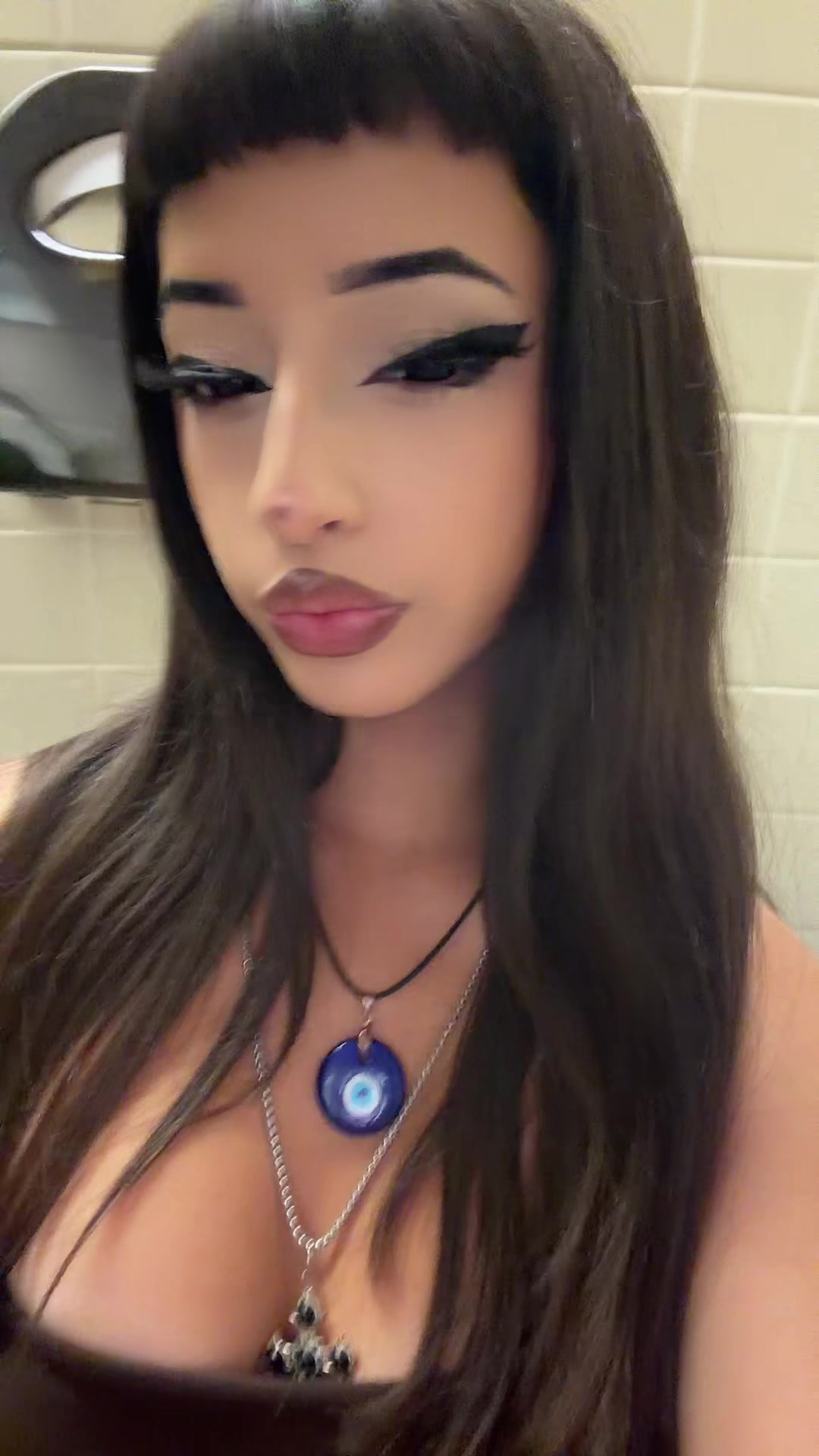 @️