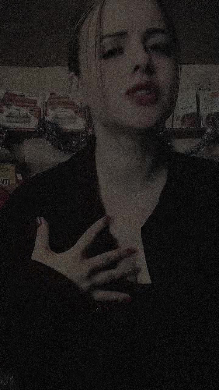 @Євгенія 🖤🍷