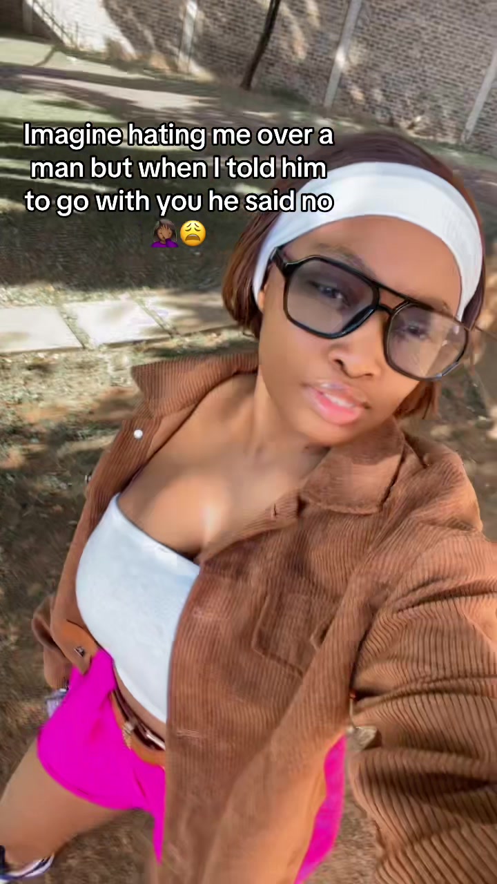 @It'sDes_Lily