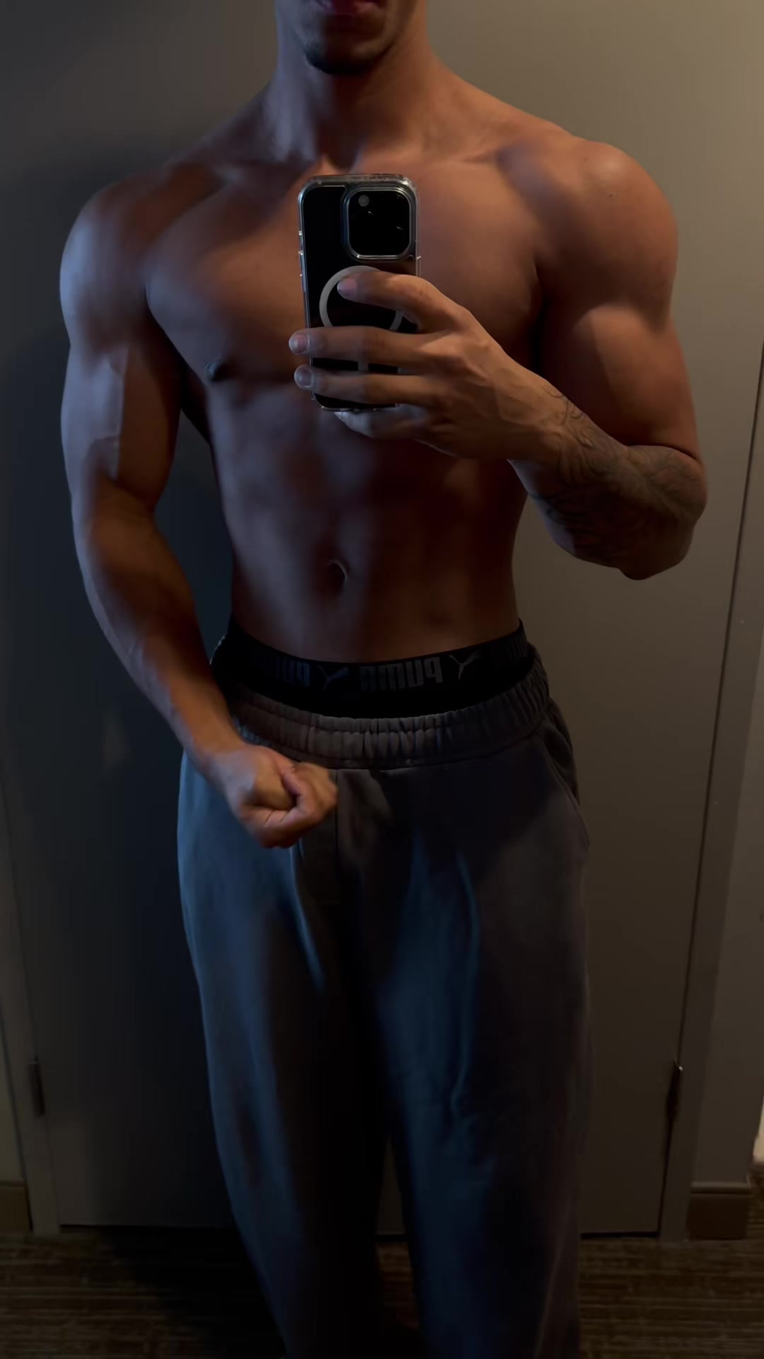 @d