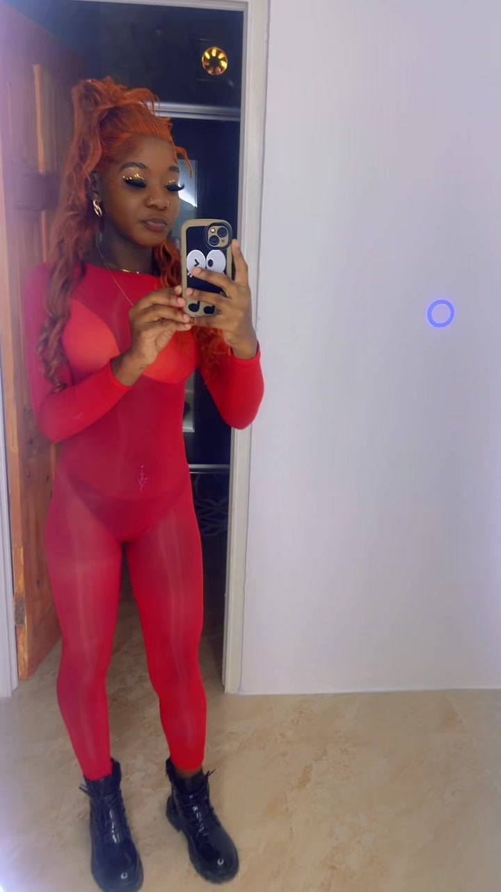 @_shaniek_