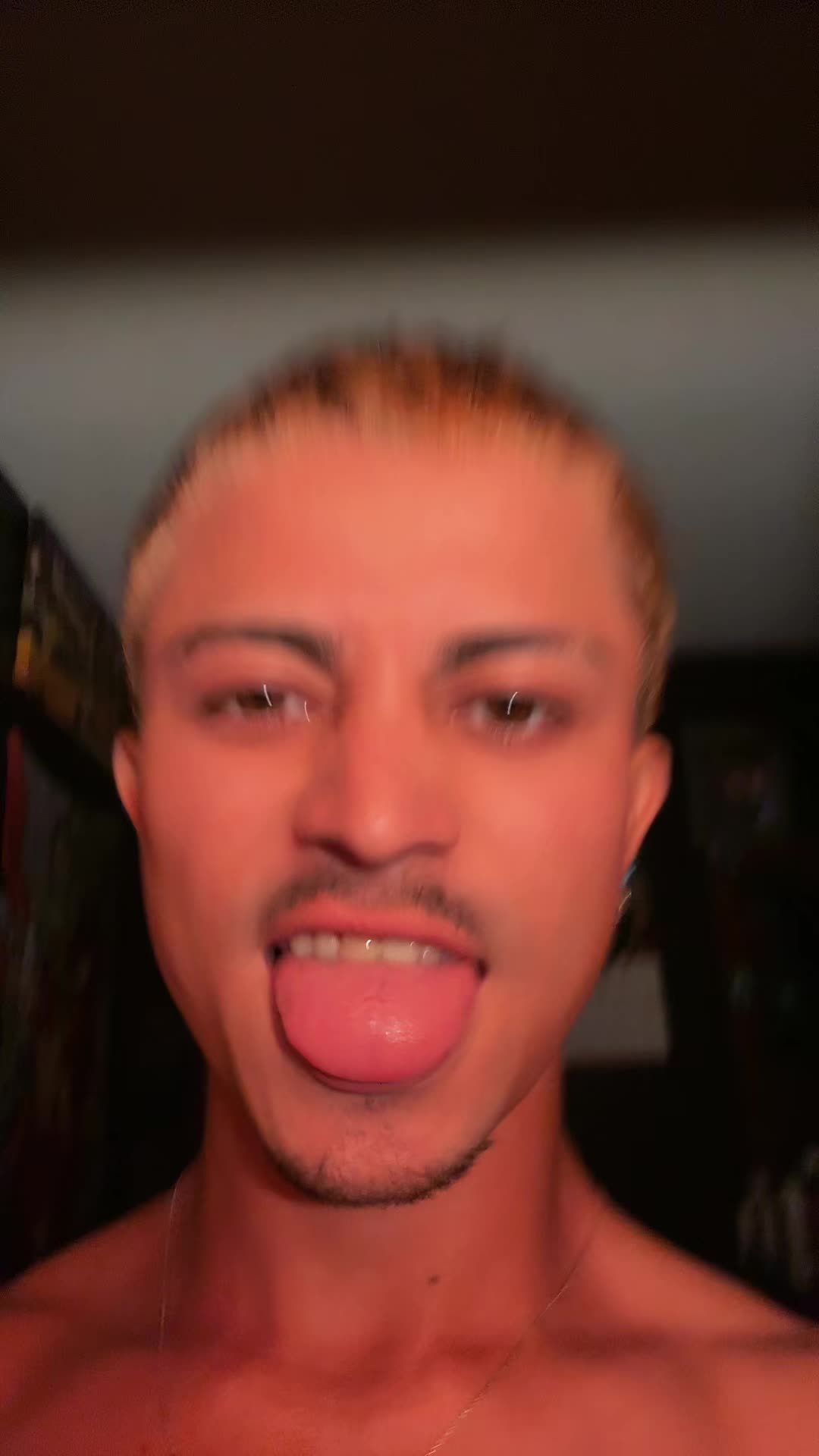@axelgonzaw