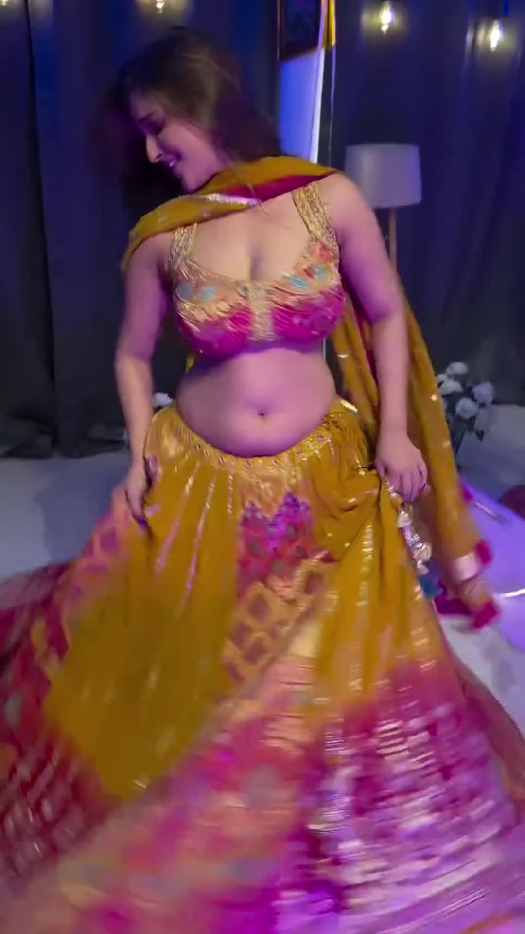 @RANA রিয়া হট ভাবি তোমাদের বাং