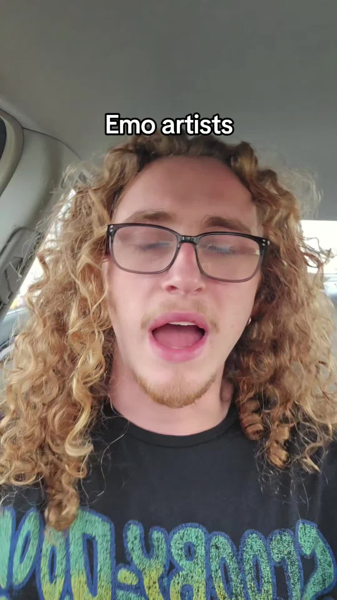 @GoldieGl0cks