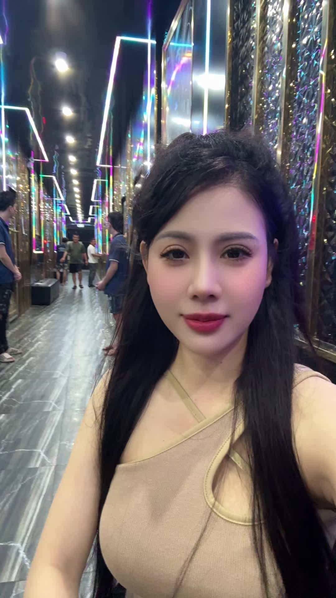 @ℍ𝕦𝕪𝕖̂̀𝕟 𝕋𝕣𝕒𝕟𝕘 😊