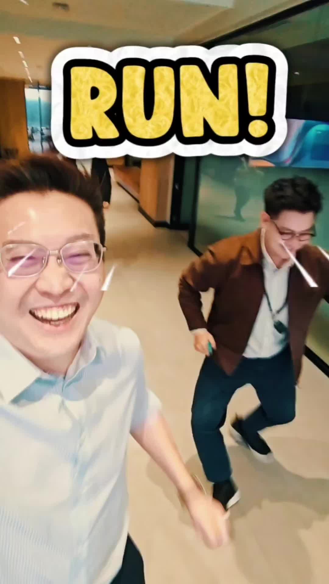 @พี่นะ | ยิ้มโลดในทุกเรื่อง