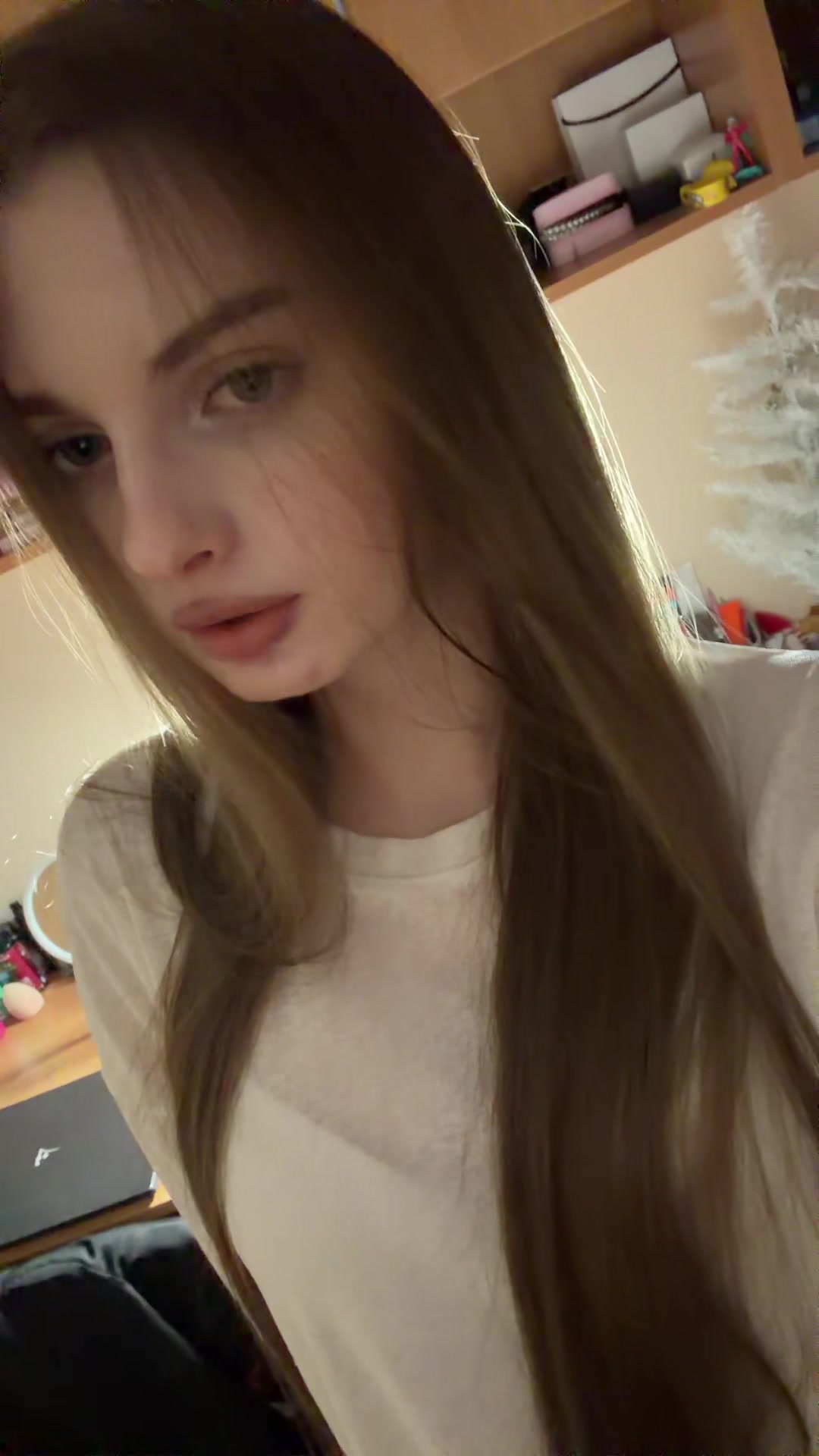 @arisharkk