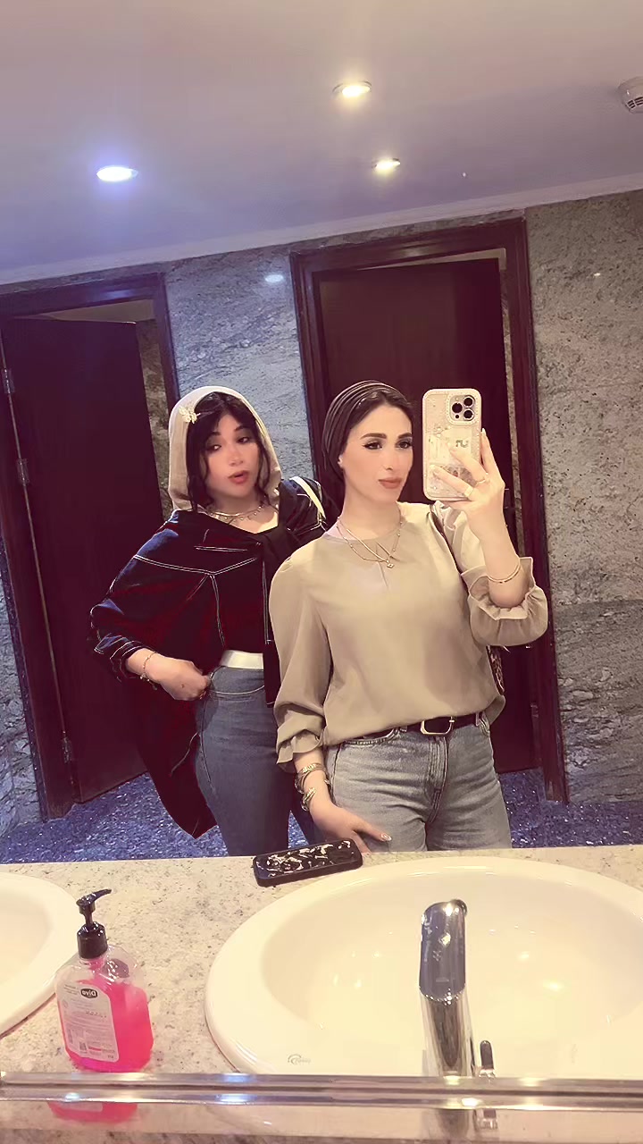 @AMiRA 🦋🌹