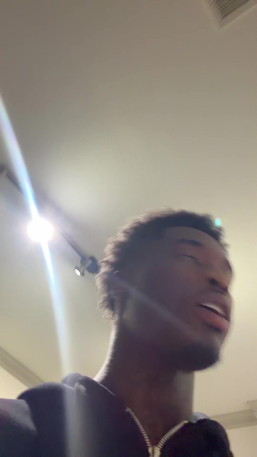 @🧑🏾&zwj;🎨