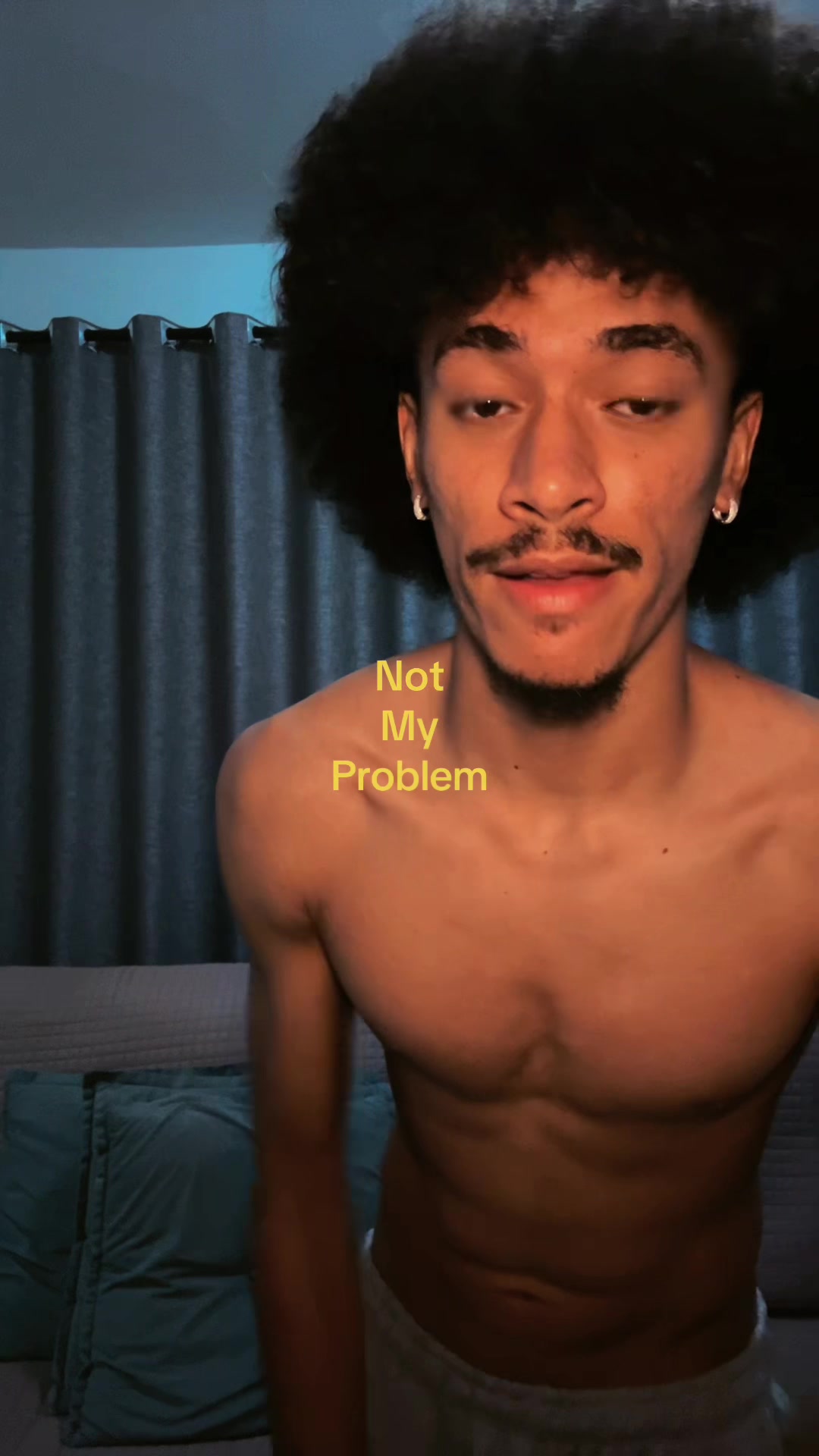 @neuvess_