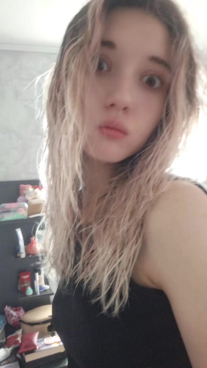 @аня🌔