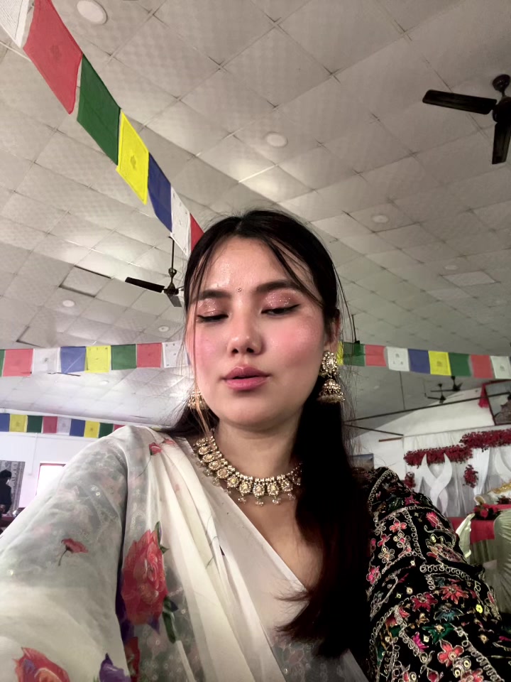@अनिता लामिछाने गुरुङ