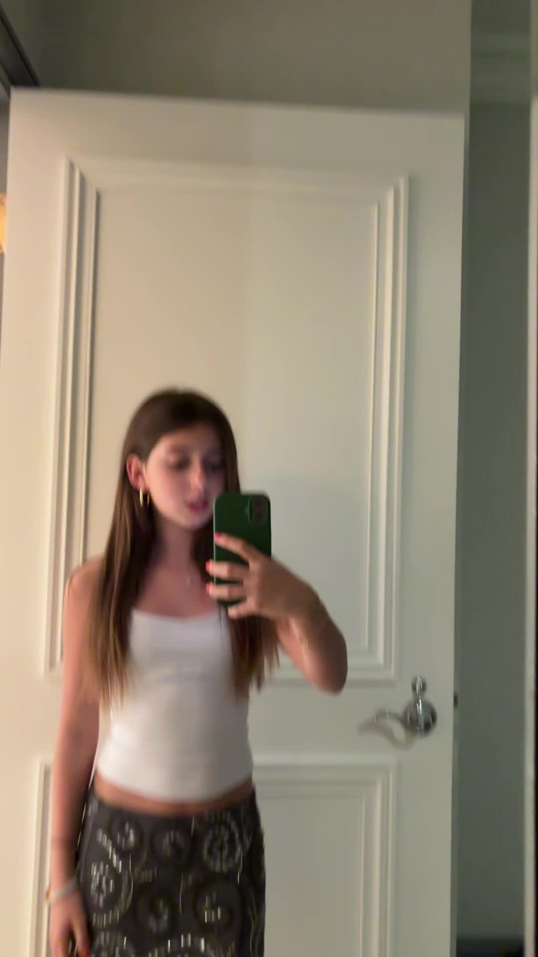 @Amelia Spitzer☮️💕🌈🌟🤑