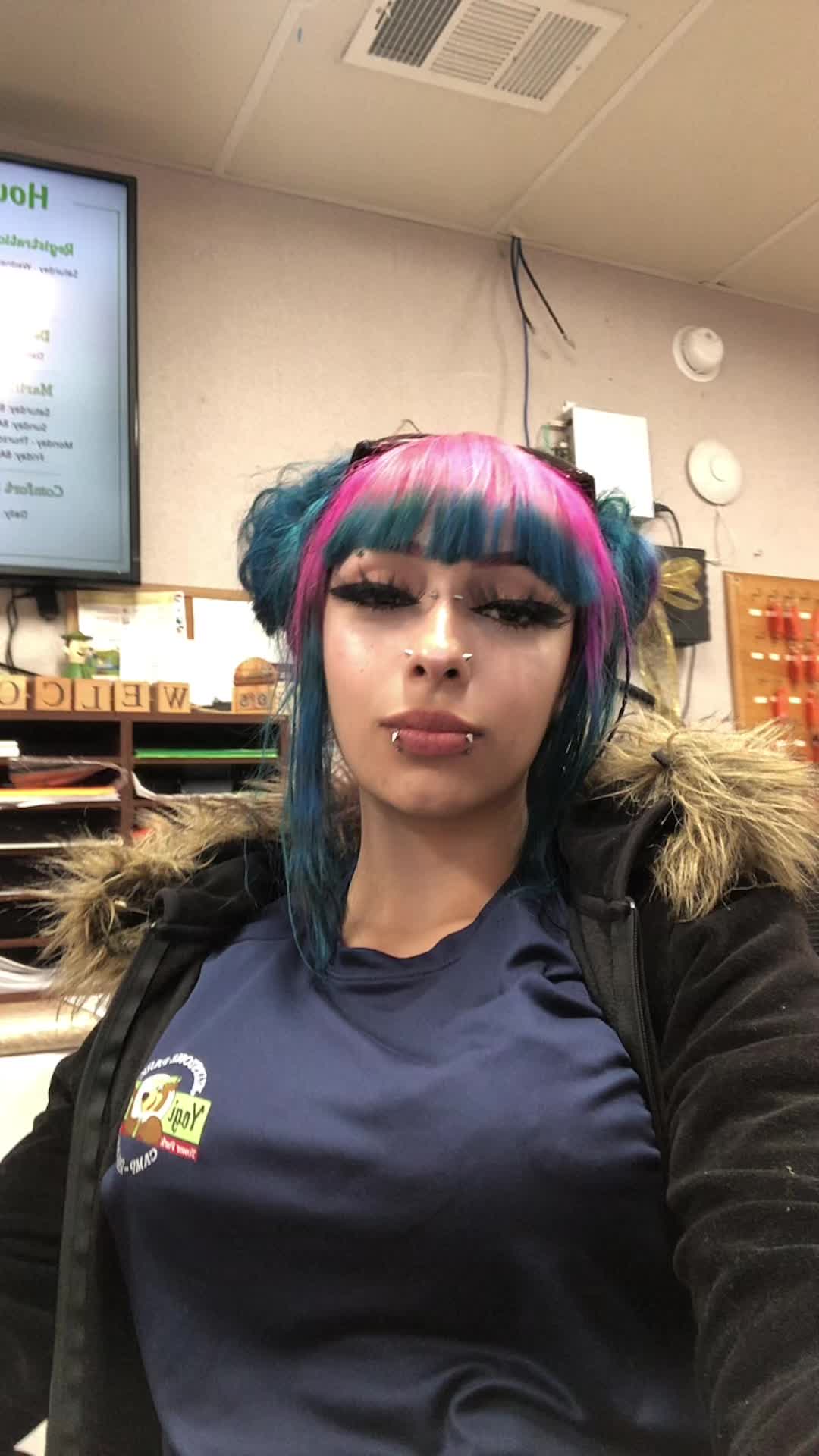 @Jessalyn