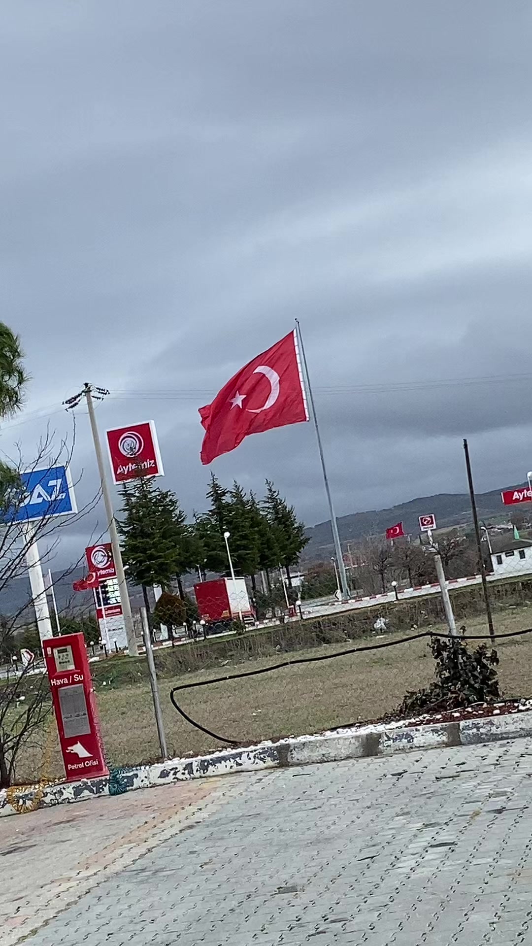 @&Ouml;mer Sayın🇹🇷