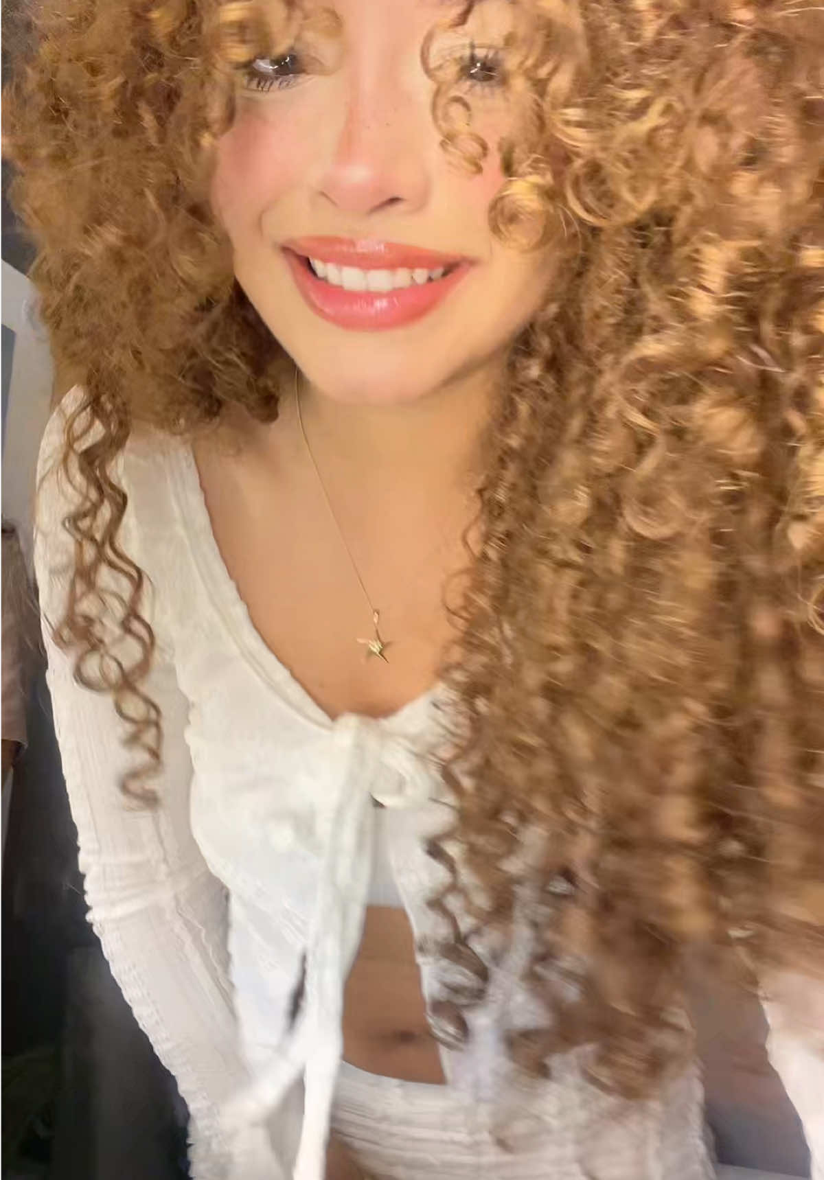 @astridvalentinaa0