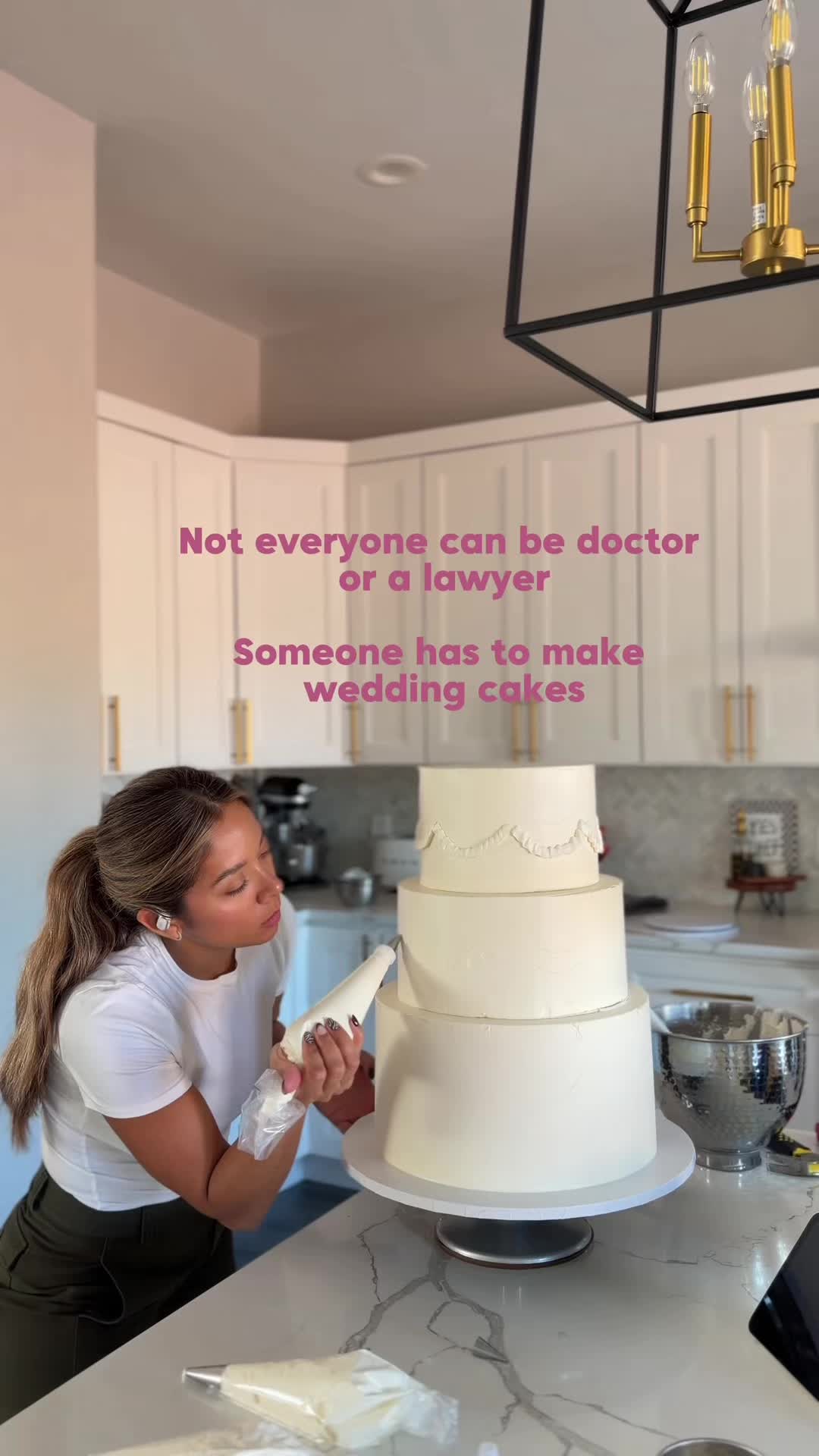 @Cake By Claudia
