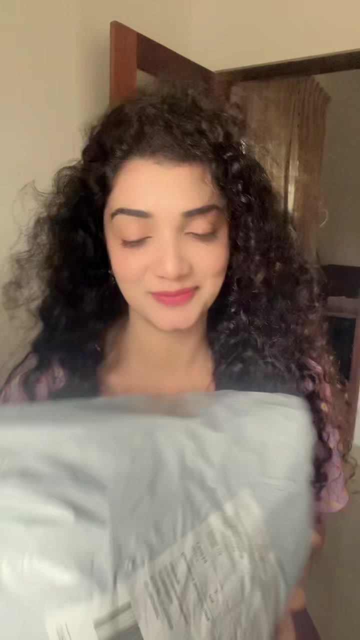 @Eshi98