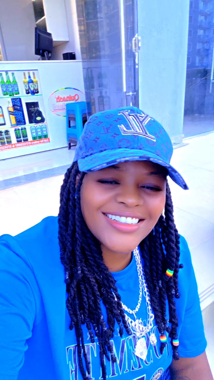 @Doshi quin🇰🇪🏳️🌈