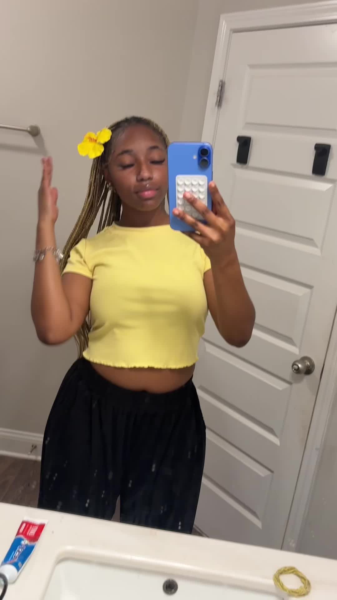 @lilb3undercover_