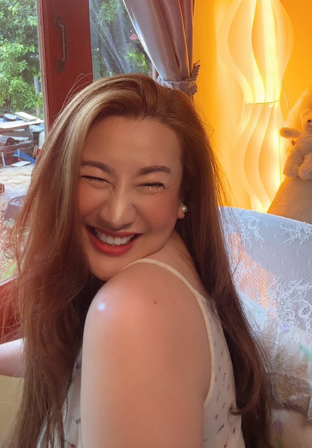 @อ้อม Aom piyaporn (ช่องจริง)