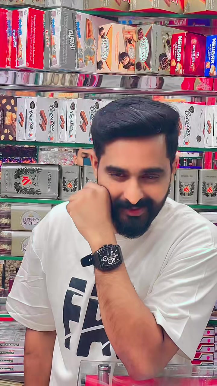 @raazrasiq