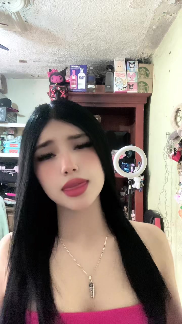 @🧔🏻♀️