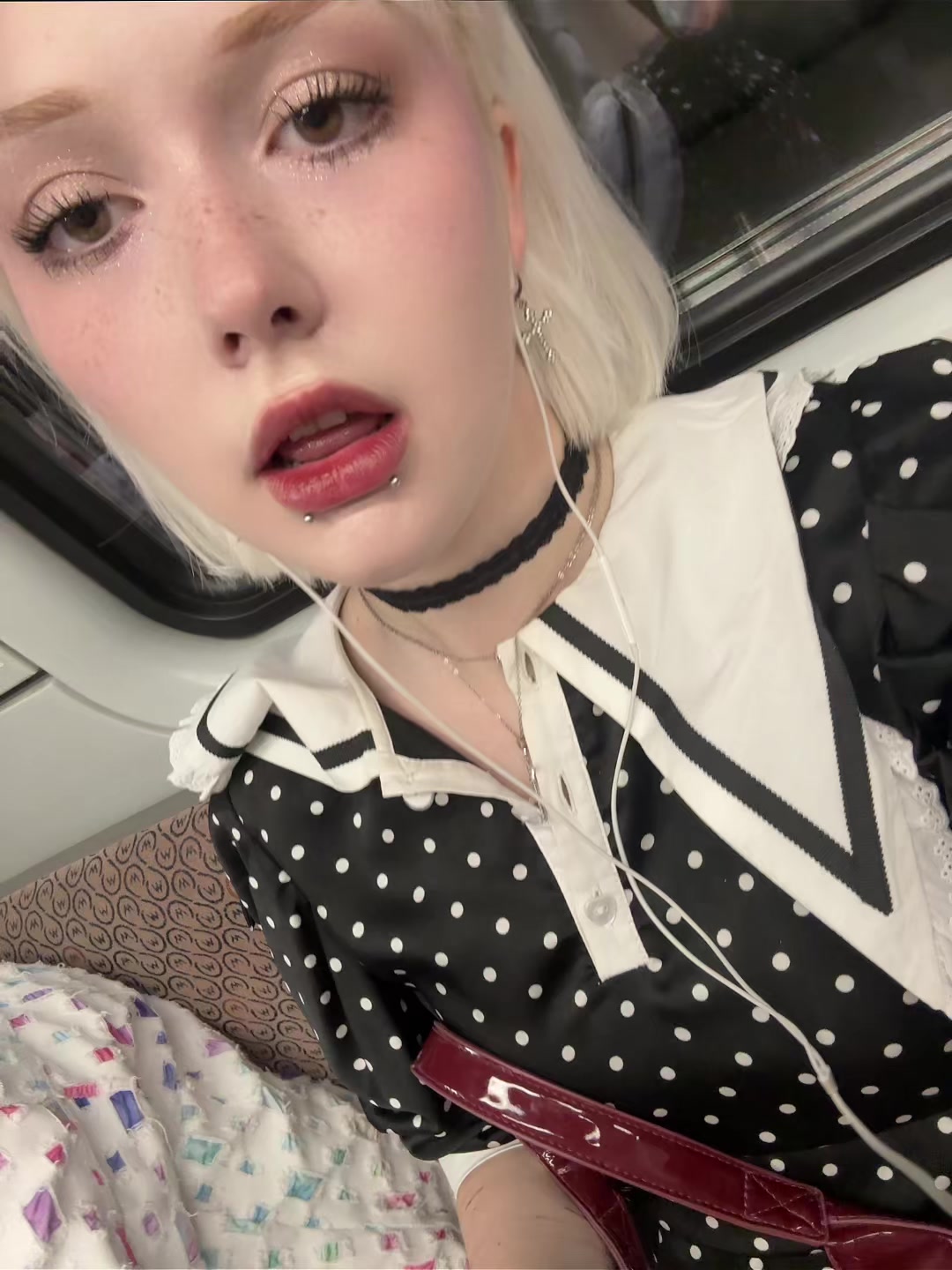 @эллчка мивчи🐰