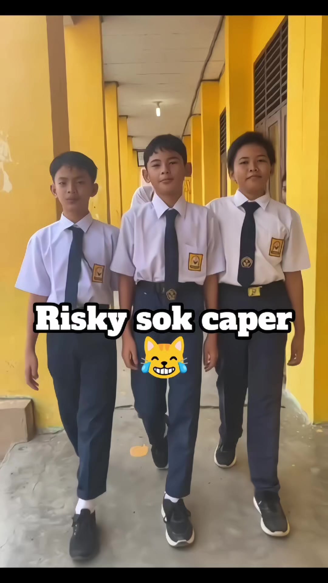 @𝐀𝐧𝐨𝐦𝐚𝐥𝐢 𝐈𝐝