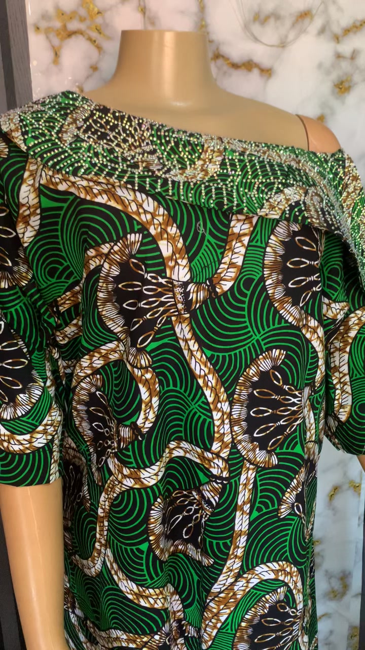@Seunfunmi stitches🪡✂️👗🦋💐🌹
