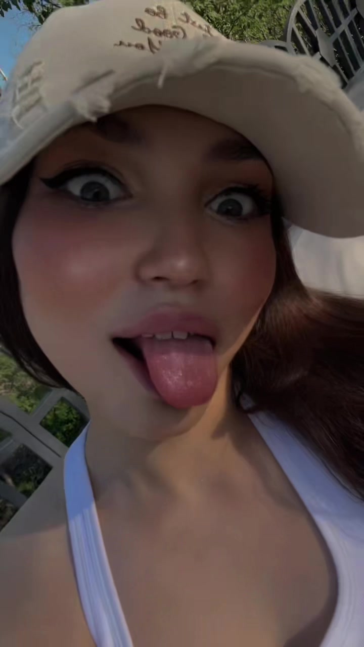 @Lady_Li505