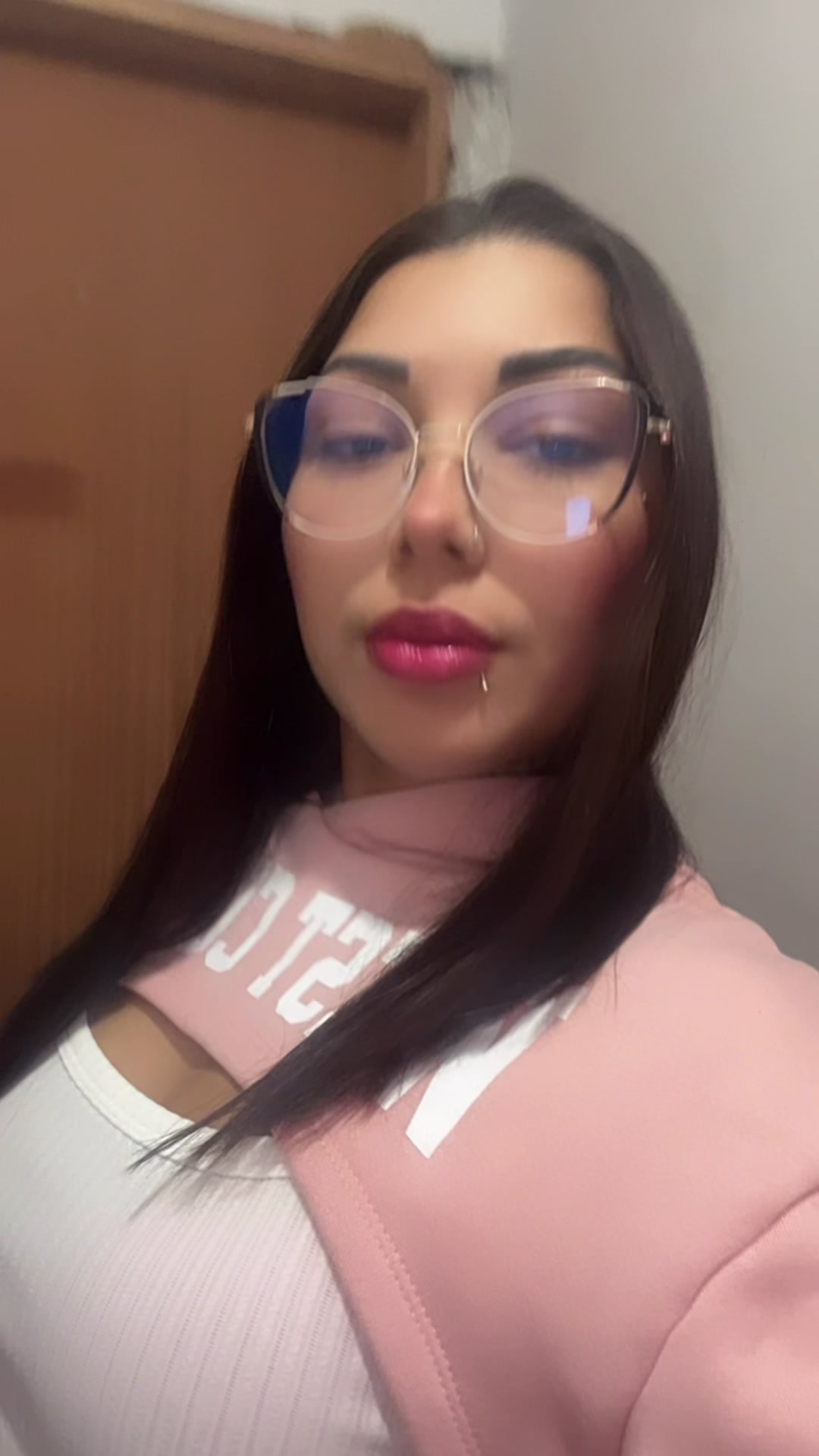 @Adria Gomes705
