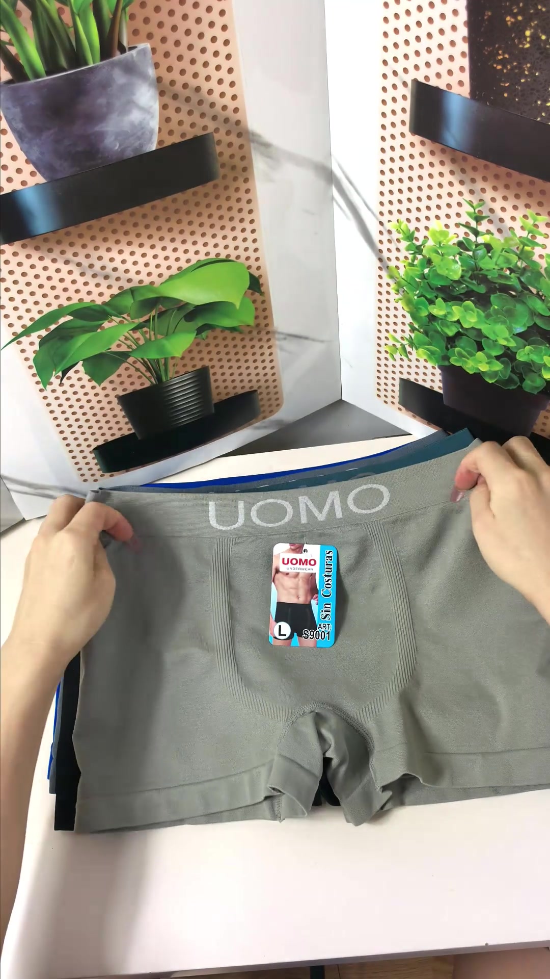 @Uncolive