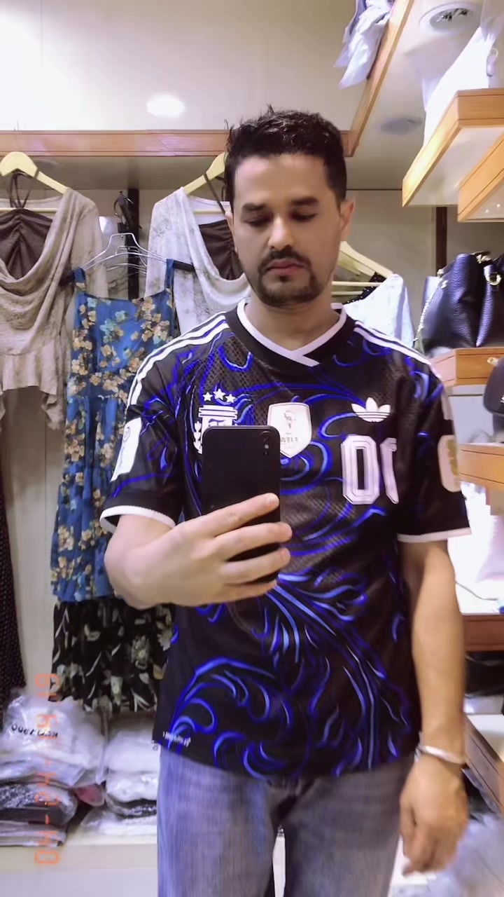 @S U j A L