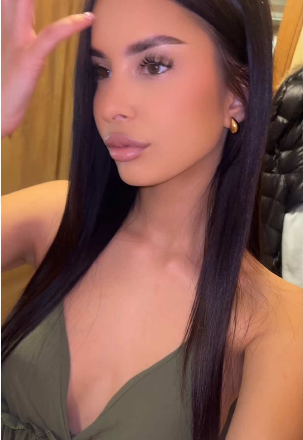 @𝐓