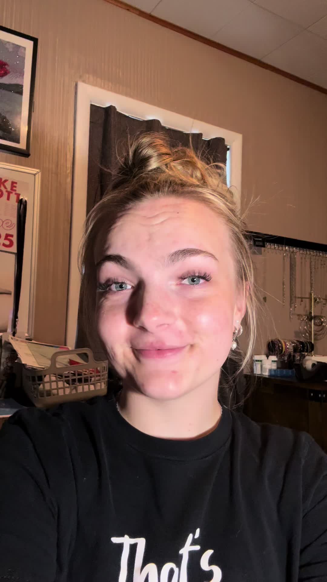 @yiyaclaire