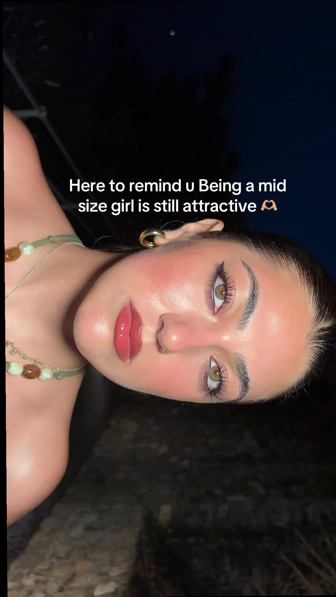 @Tina Angelina| UGC