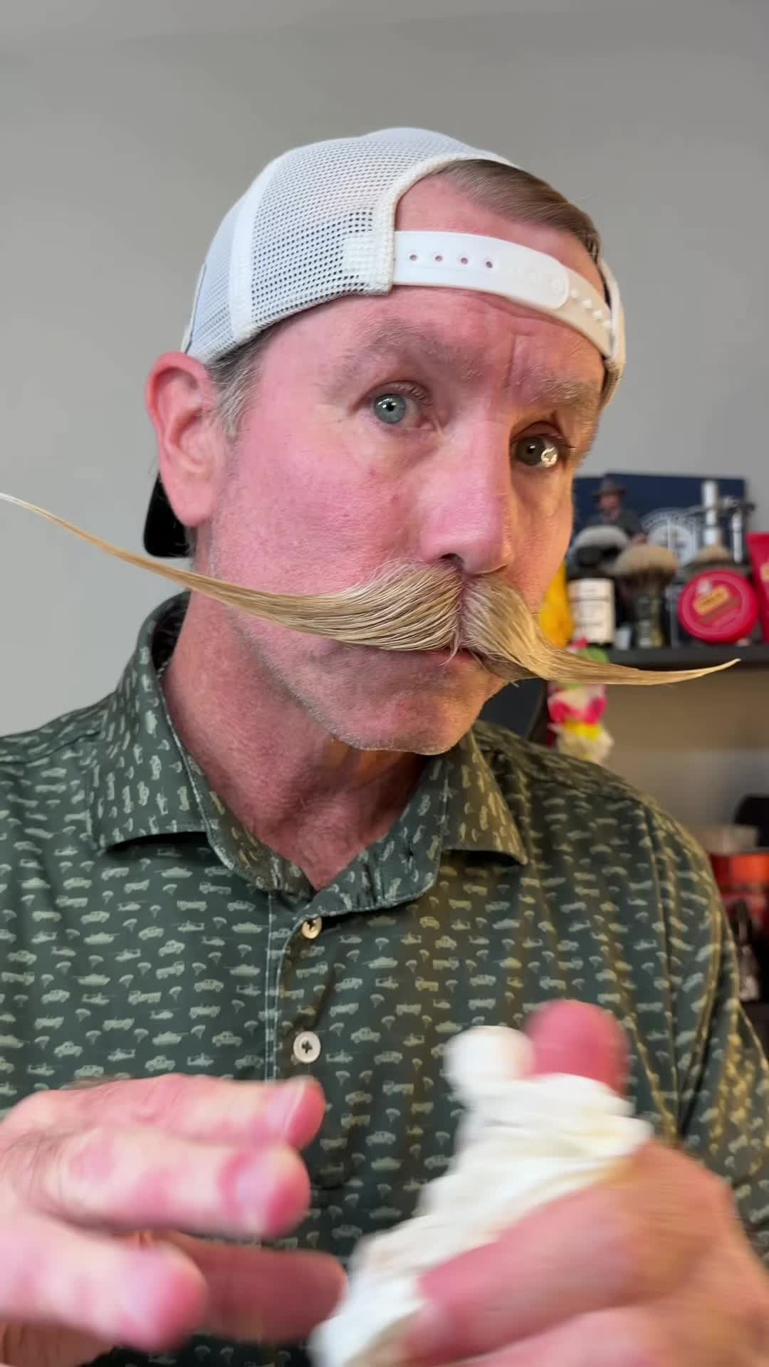 @Bobandelliothismustache