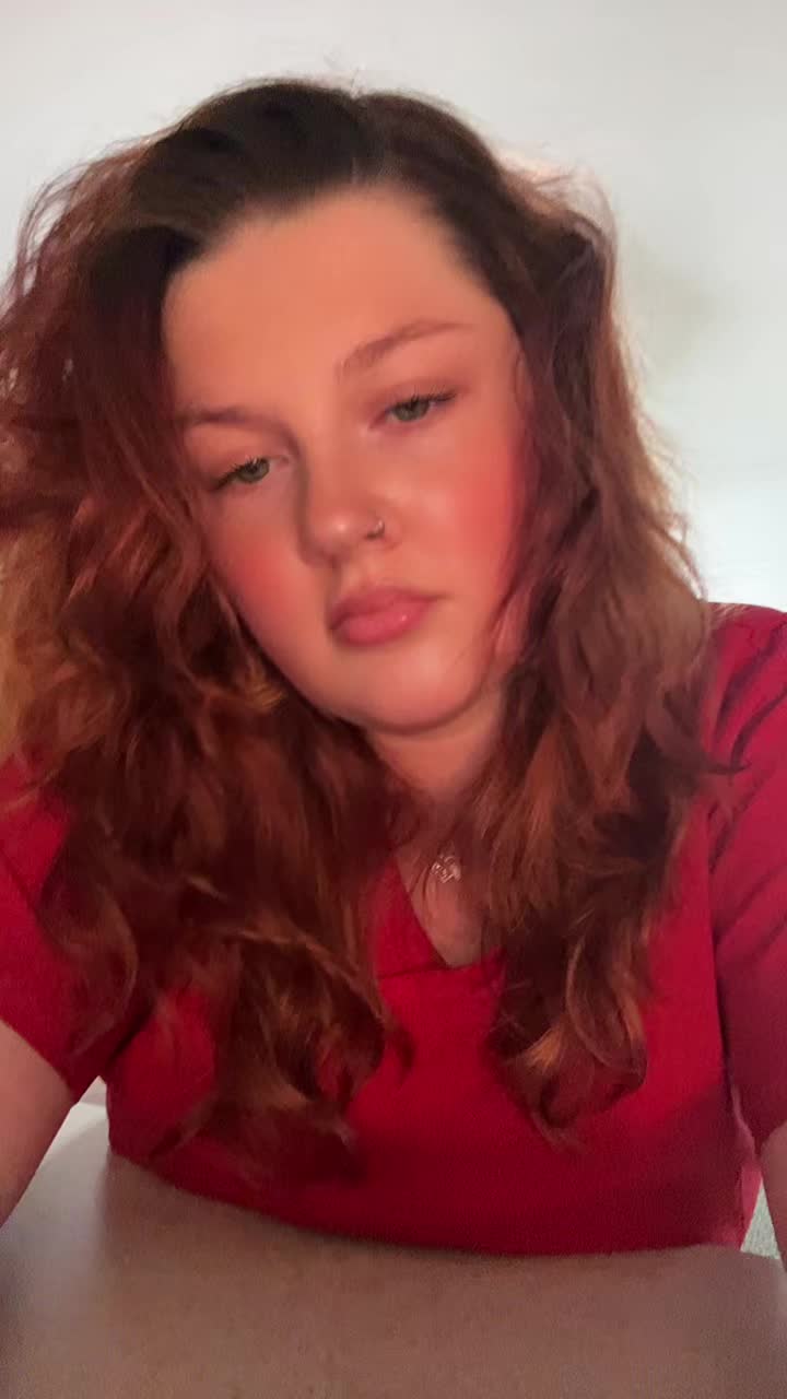 @Biancaaaa💜👣