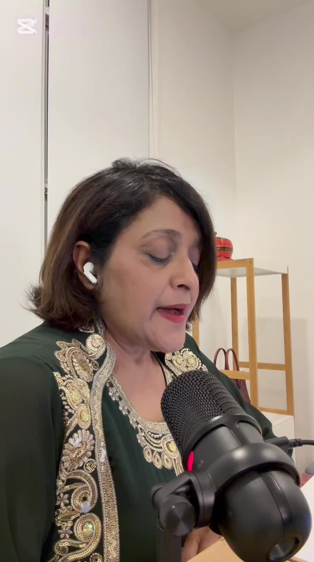 @Dunya Maumoon