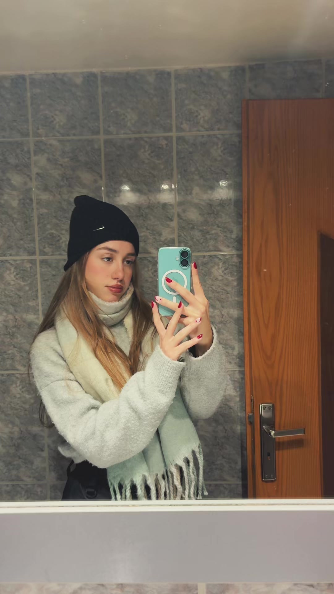 @leaamalaeb