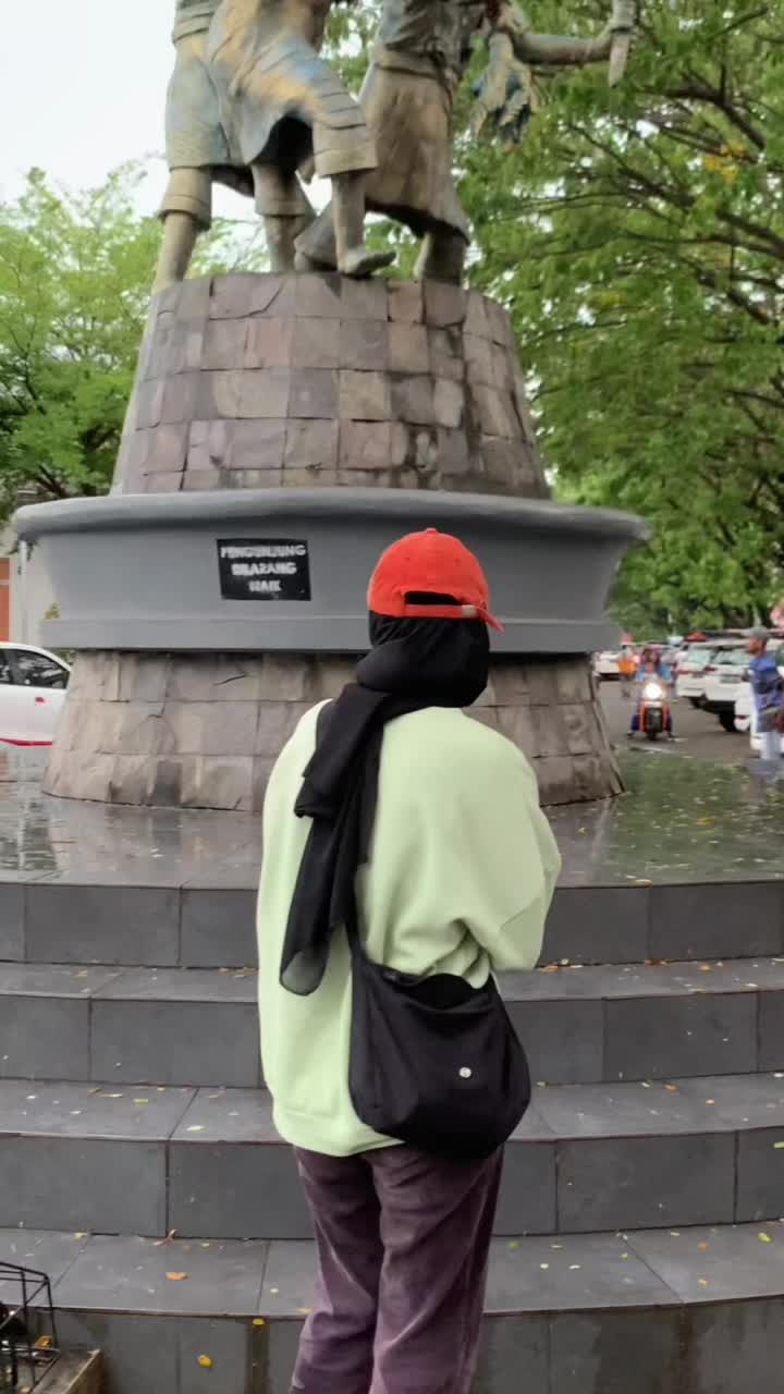 @sukabiscof