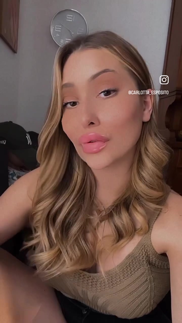 @Carlotta ✨