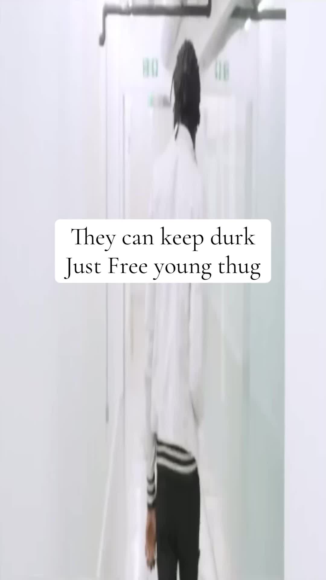 @⃟