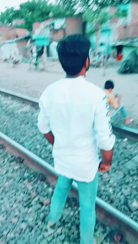 @Mr_ Meraj_04