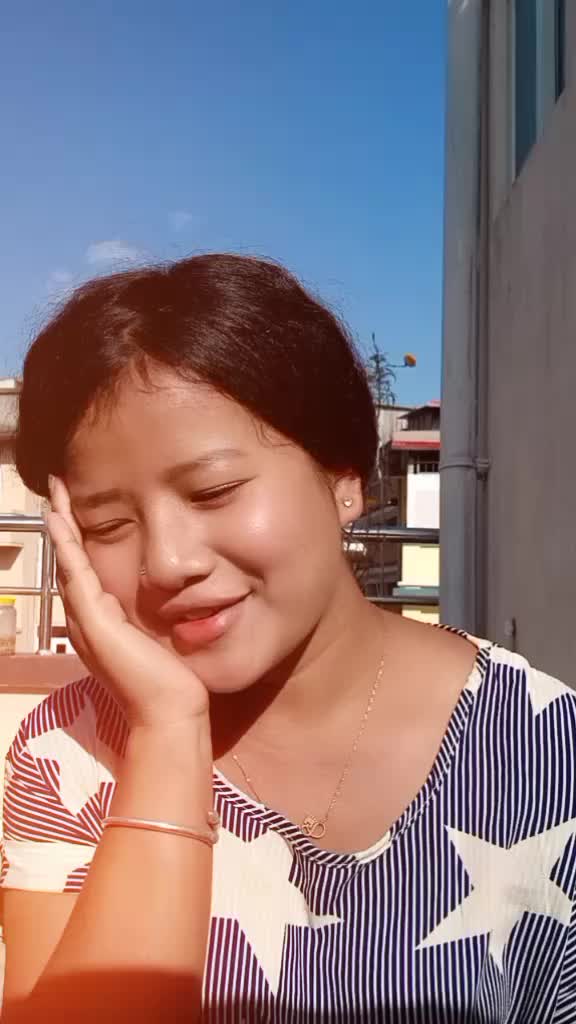 @Miss_🤗SavitRii👑
